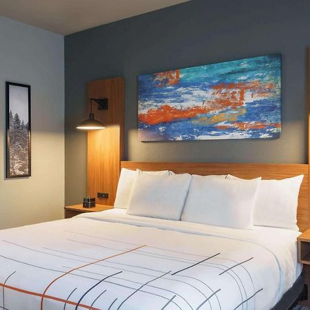 La Quinta Inn & Suites By Wyndham Springfield Dış mekan fotoğraf