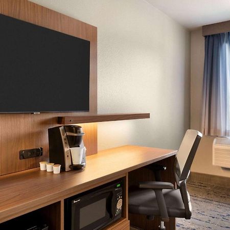 La Quinta Inn & Suites By Wyndham Springfield Dış mekan fotoğraf