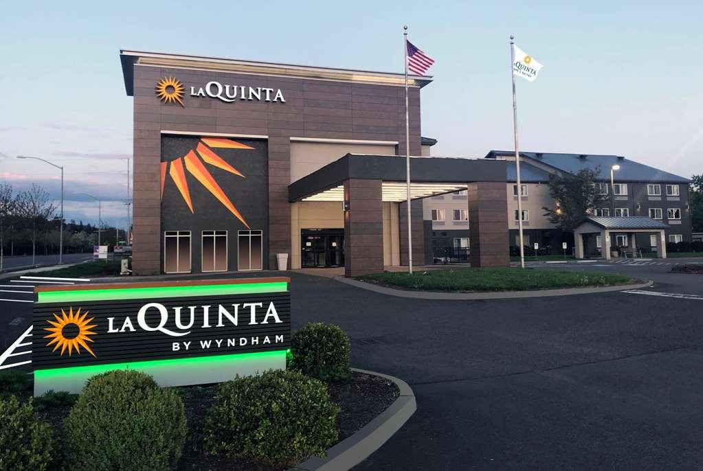 La Quinta Inn & Suites By Wyndham Springfield Dış mekan fotoğraf