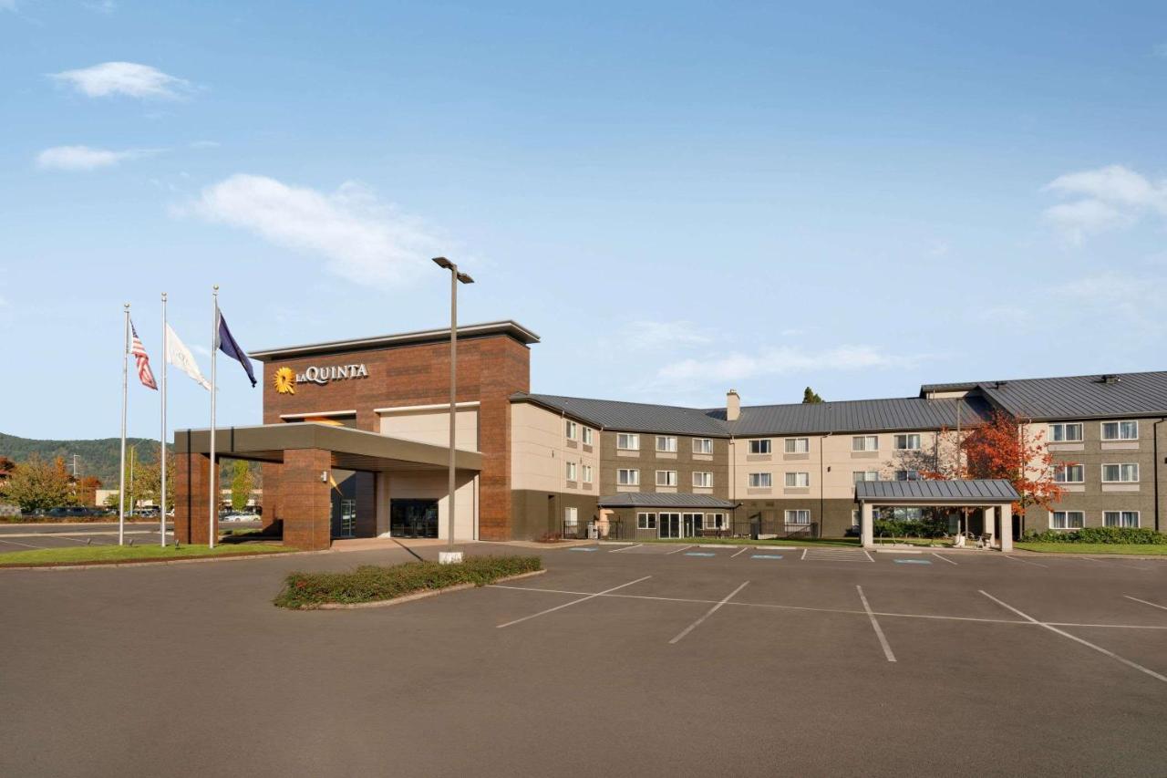 La Quinta Inn & Suites By Wyndham Springfield Dış mekan fotoğraf