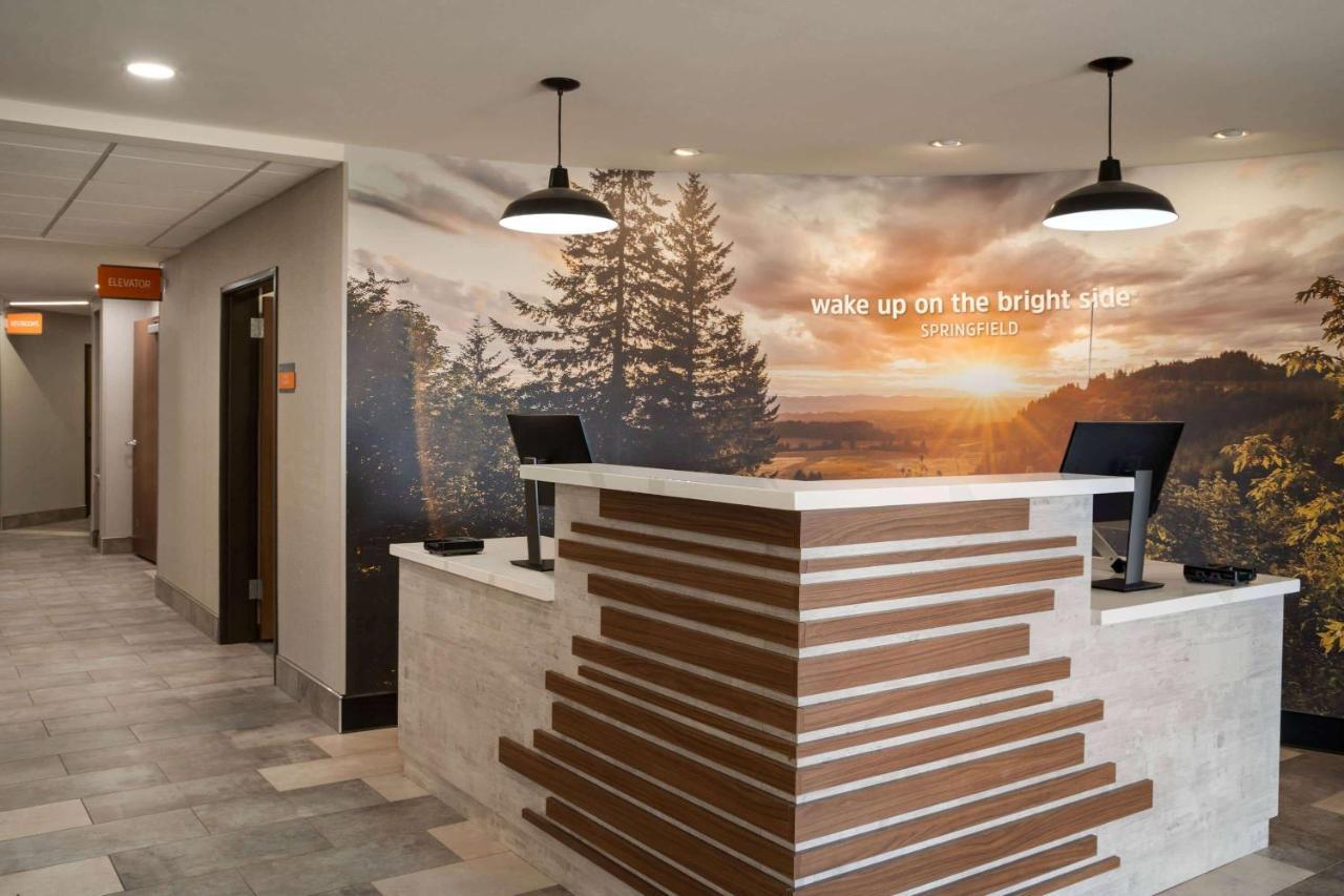 La Quinta Inn & Suites By Wyndham Springfield Dış mekan fotoğraf