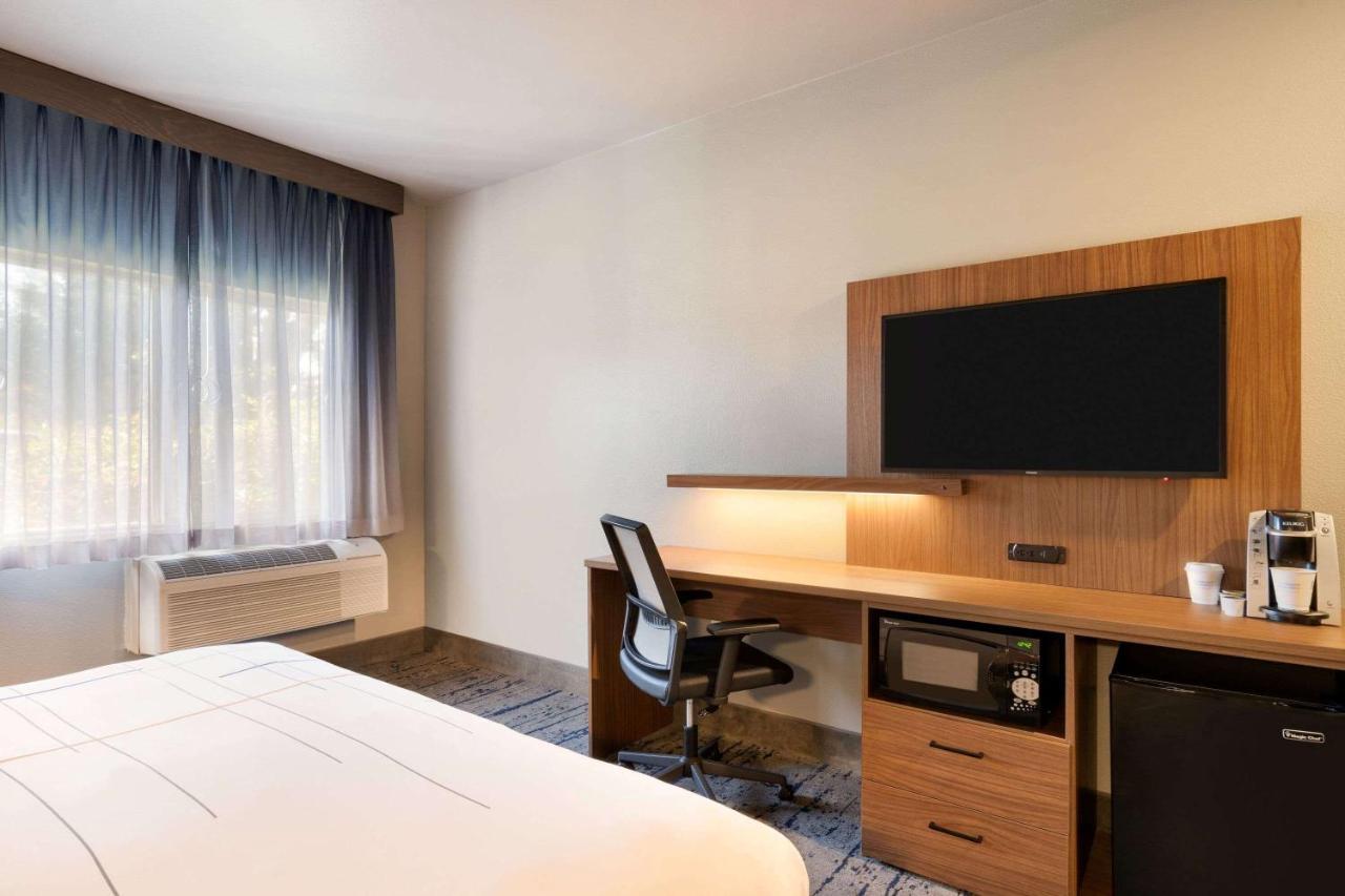 La Quinta Inn & Suites By Wyndham Springfield Dış mekan fotoğraf