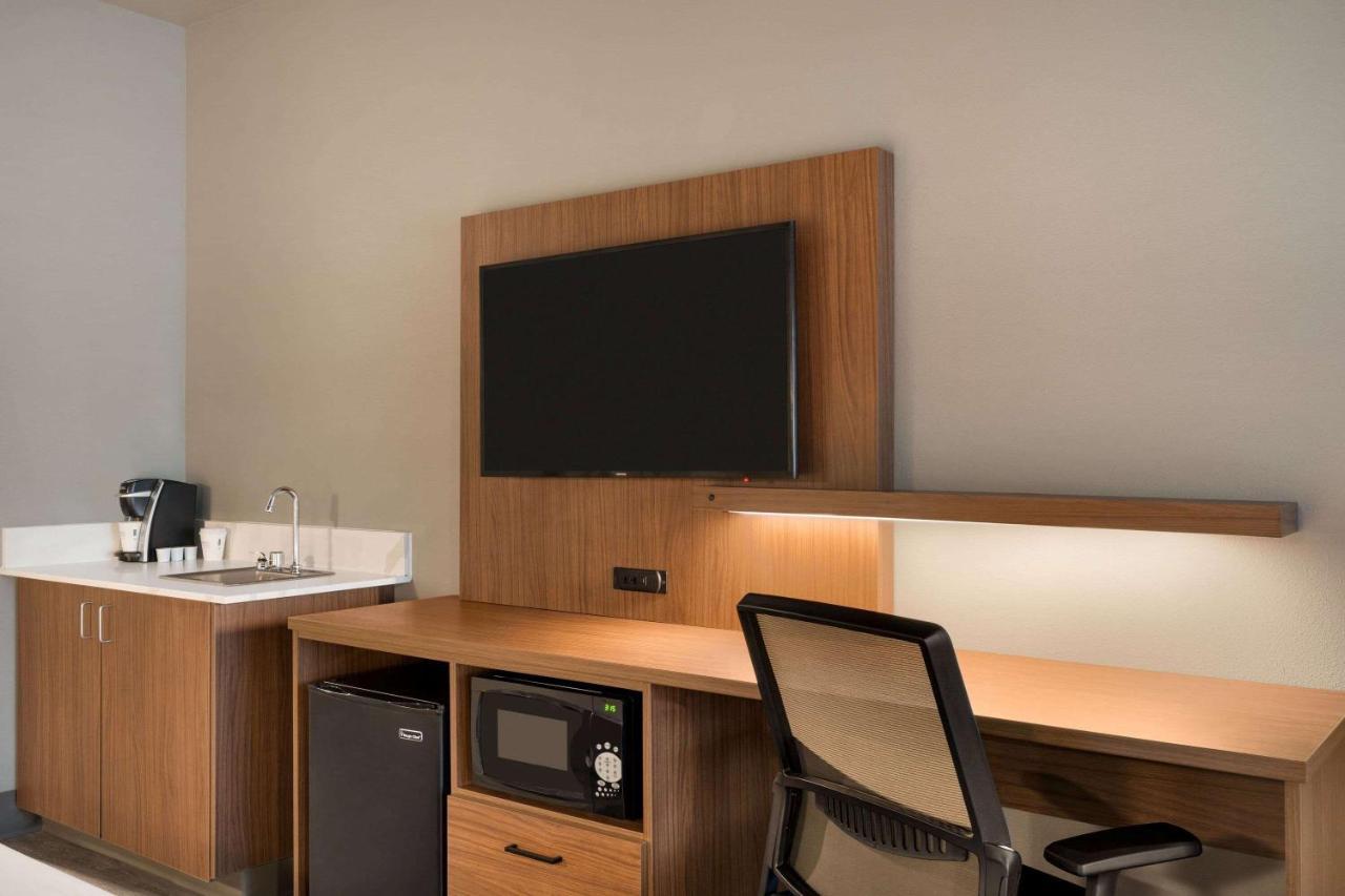 La Quinta Inn & Suites By Wyndham Springfield Dış mekan fotoğraf