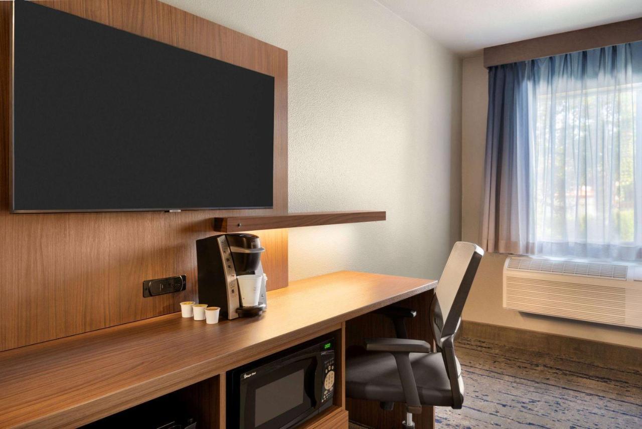 La Quinta Inn & Suites By Wyndham Springfield Dış mekan fotoğraf