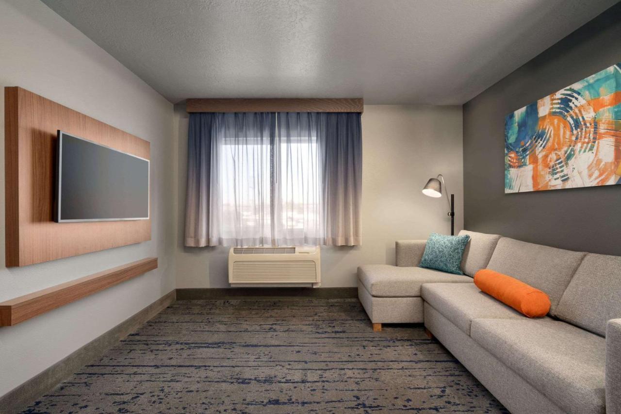 La Quinta Inn & Suites By Wyndham Springfield Dış mekan fotoğraf