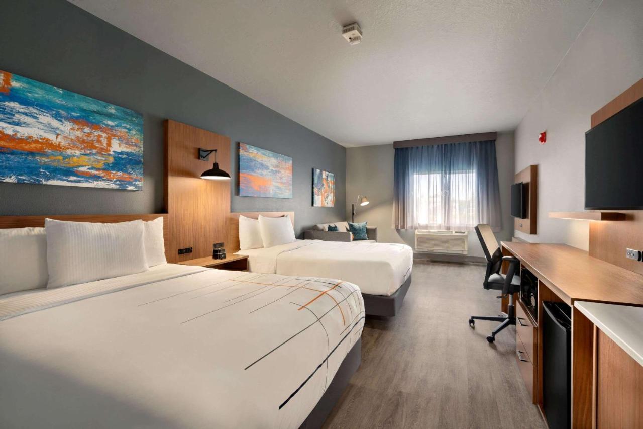 La Quinta Inn & Suites By Wyndham Springfield Dış mekan fotoğraf