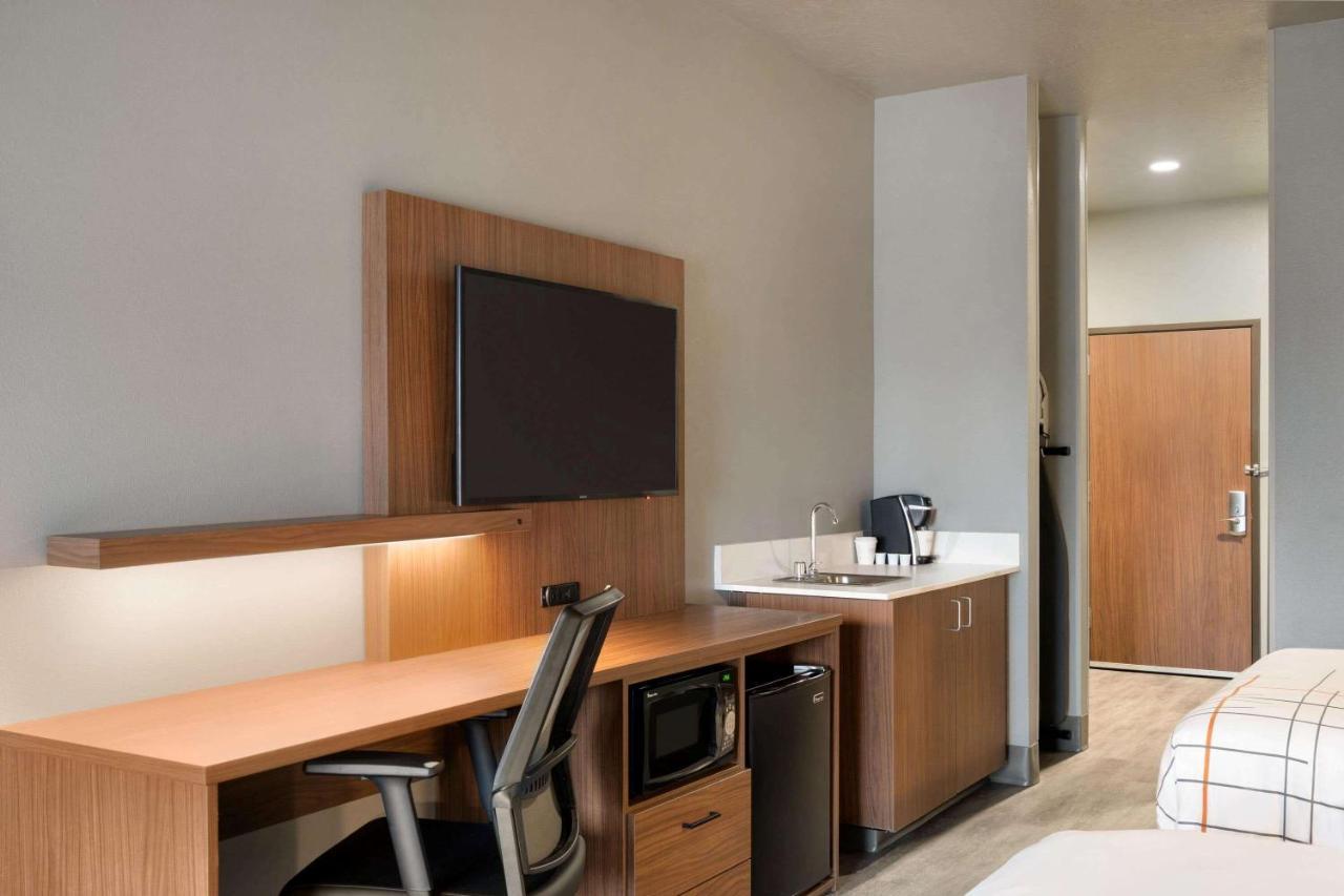 La Quinta Inn & Suites By Wyndham Springfield Dış mekan fotoğraf