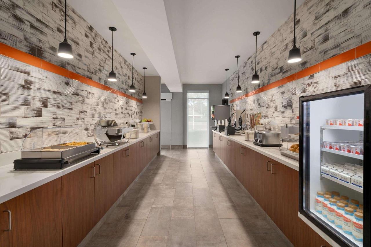 La Quinta Inn & Suites By Wyndham Springfield Dış mekan fotoğraf