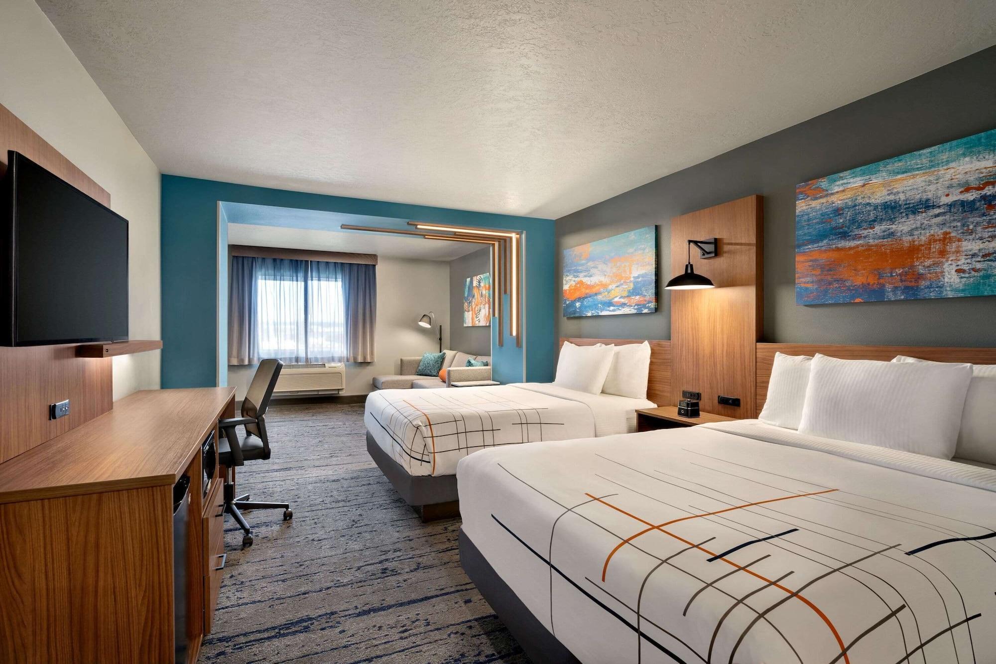 La Quinta Inn & Suites By Wyndham Springfield Dış mekan fotoğraf