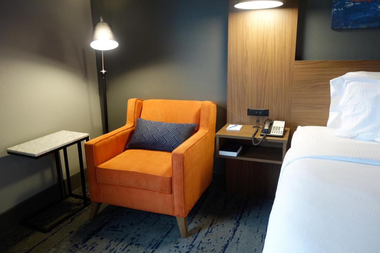 La Quinta Inn & Suites By Wyndham Springfield Dış mekan fotoğraf